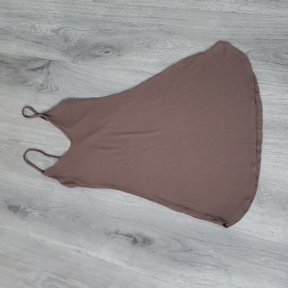 Joah Brown Slip dress in mauve size xs/s in gently used condition. - Picture 4 of 8